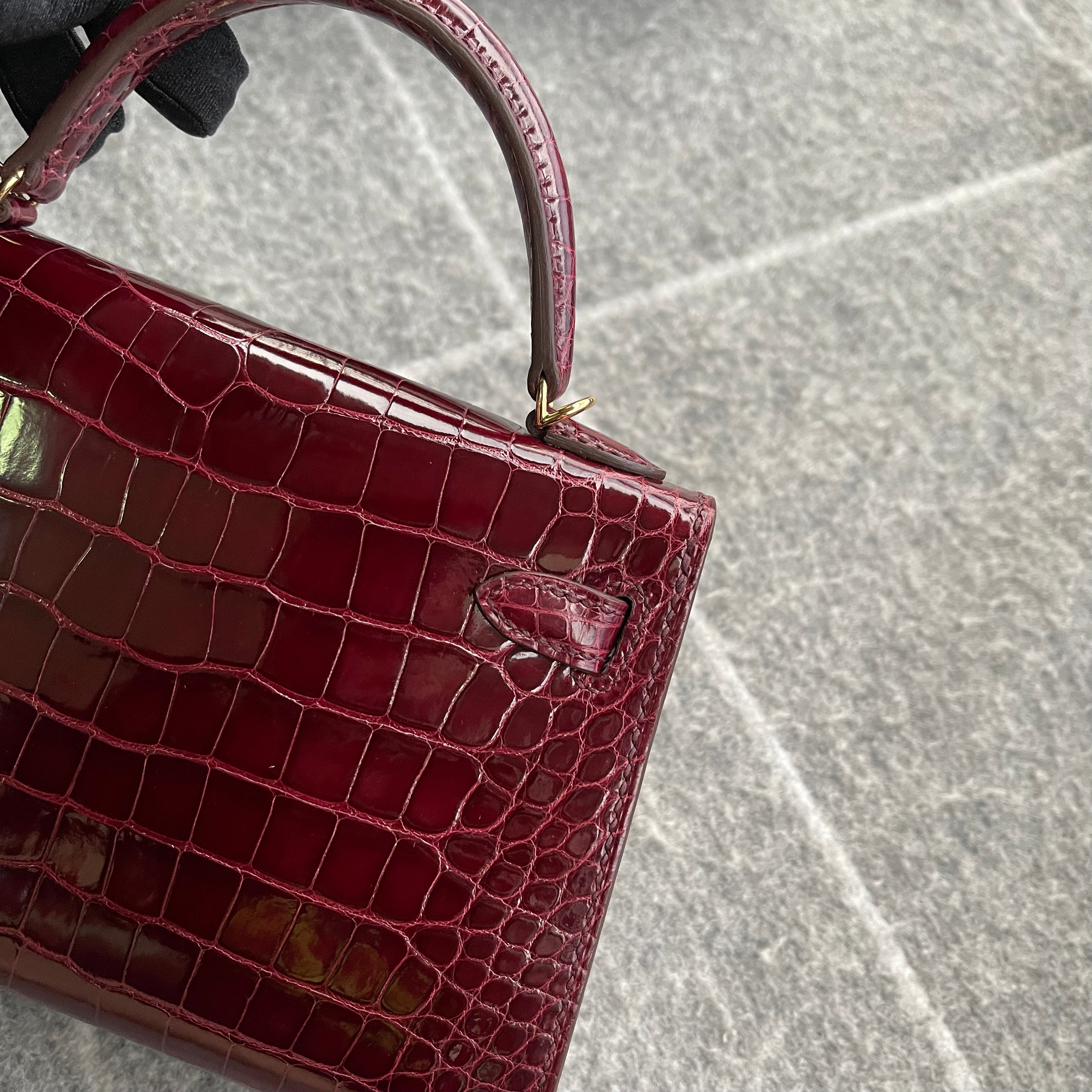 MINI KELLY II (20) SHINY (LISSE) MISSISSIPPIENSIS ALLIGATOR LEATHER BORDEAUX WITH GOLD HARDWARE (GHW)