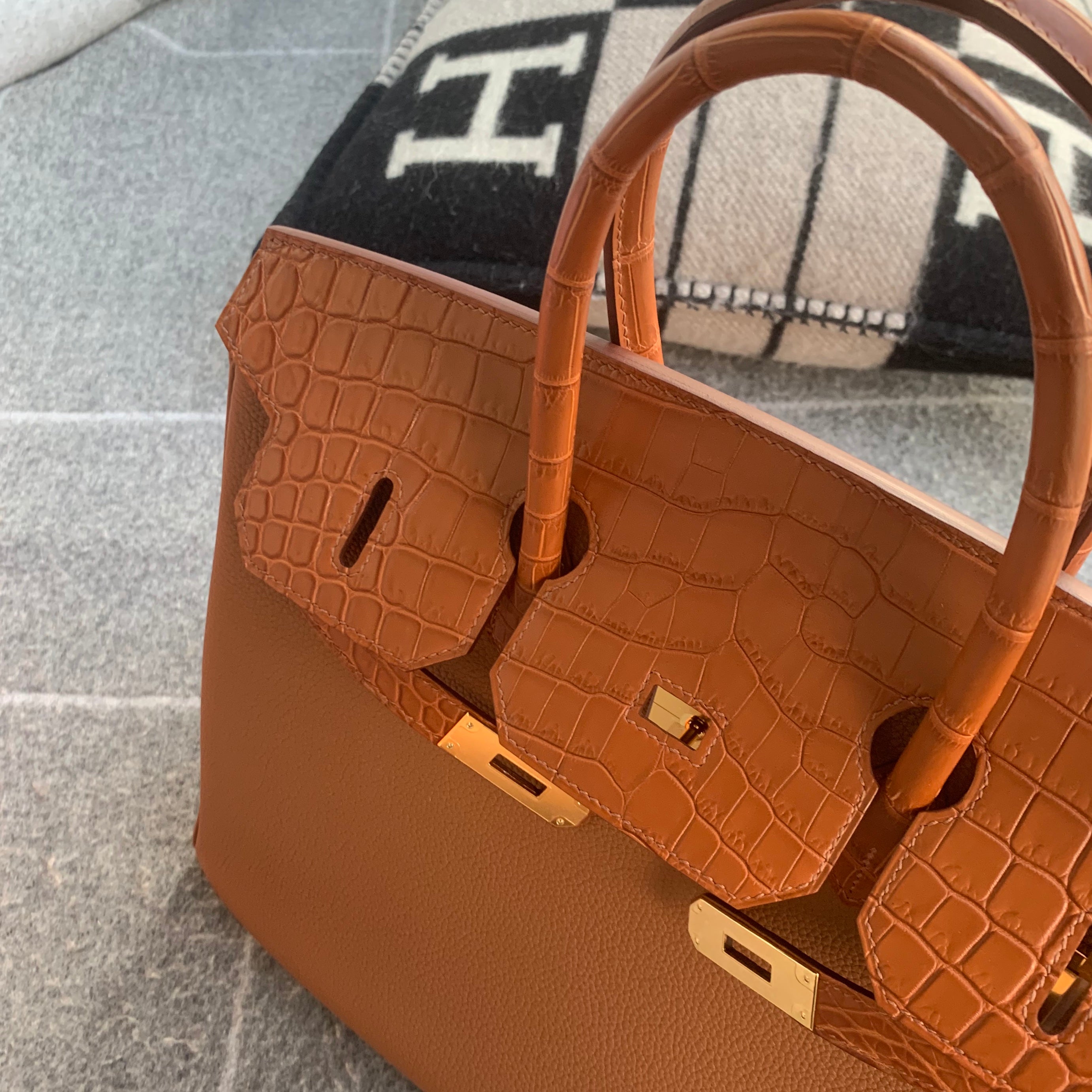 BIRKIN 35 TOUCH NILOTICUS CROCODILE LEATHER & TOGO LEATHER GOLD WITH GOLD HARDWARE (GHW)