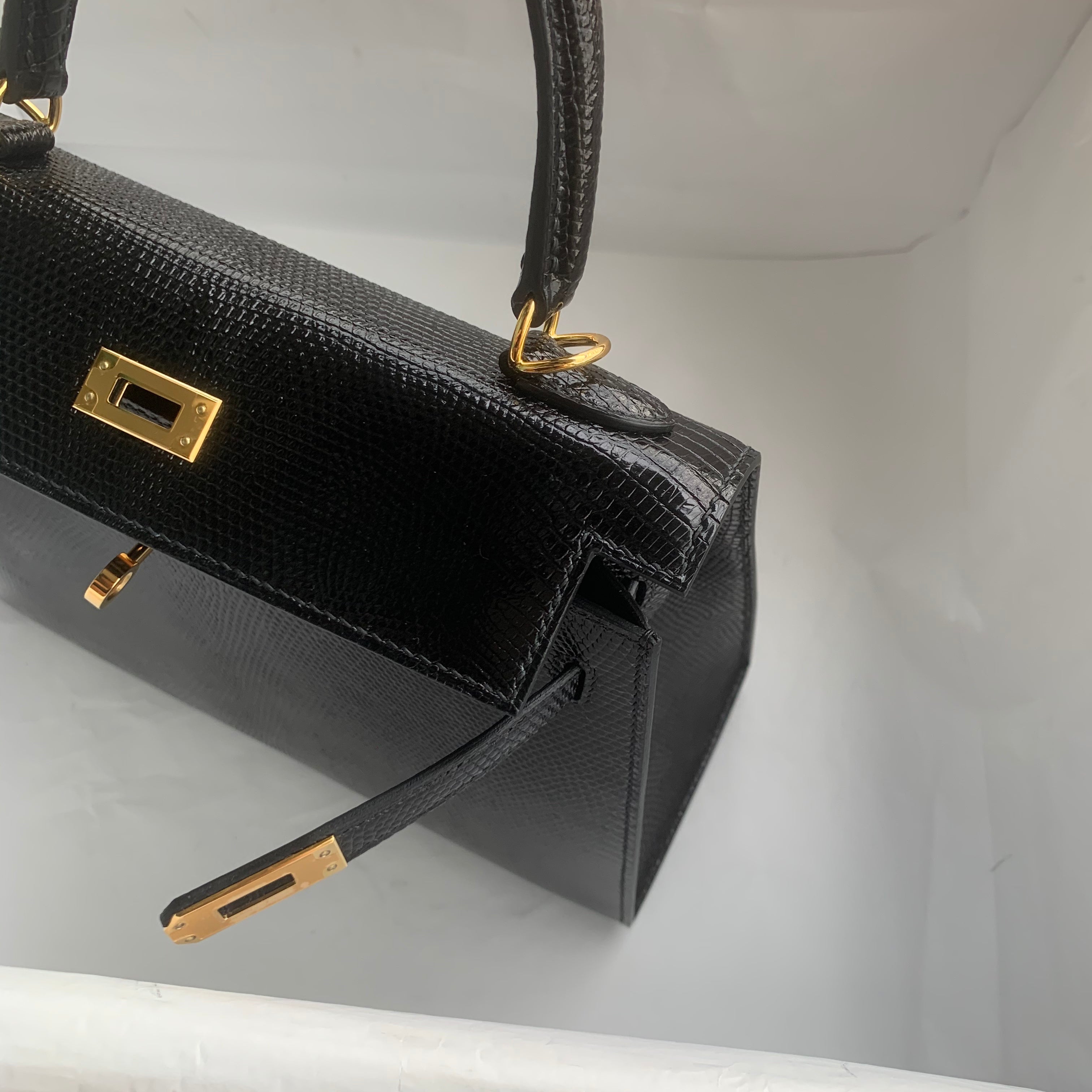 KELLY 25 LIZARD LEATHER NOIR WITH GOLD HARDWARE (GHW)