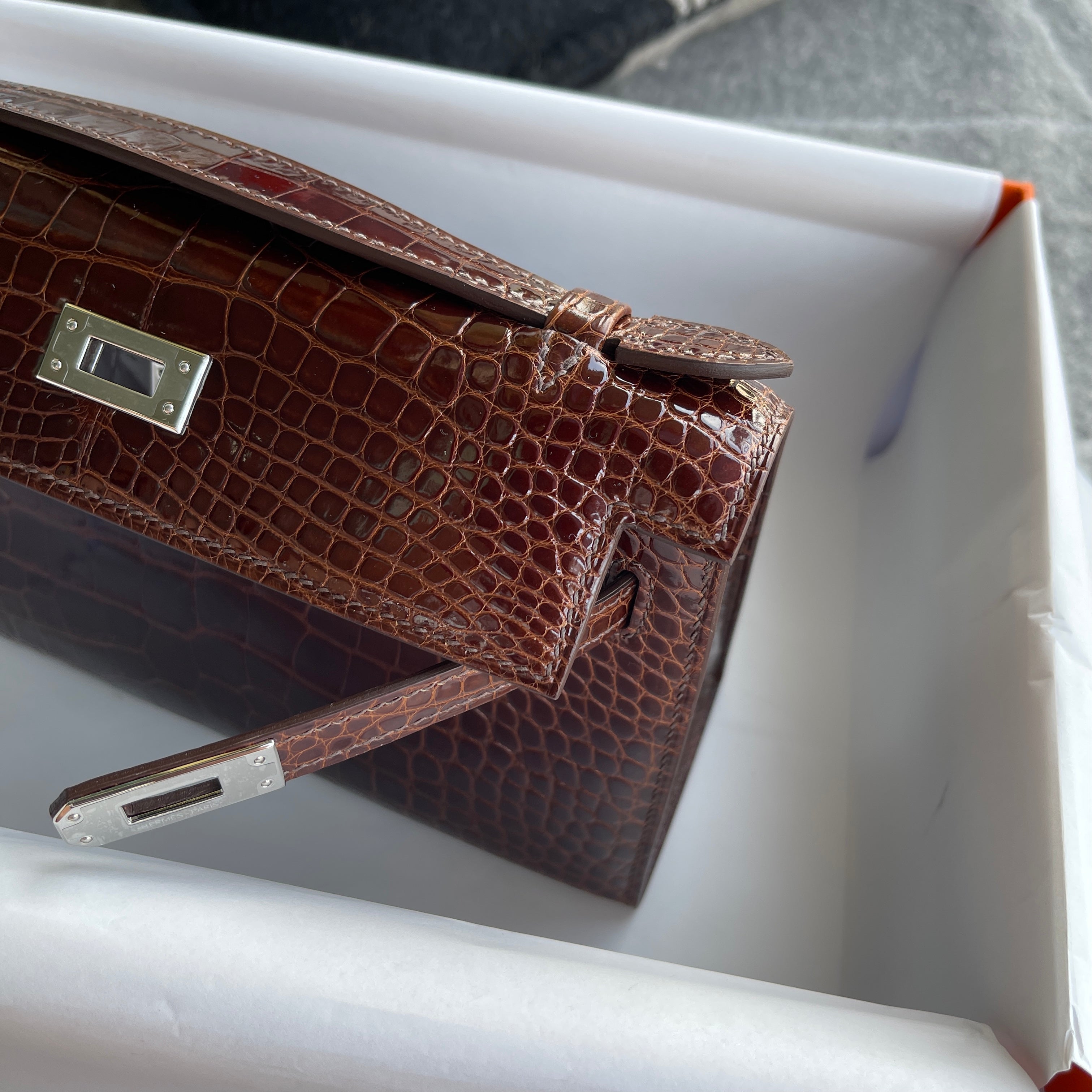 KELLY POCHETTE SHINY (LISSE) MISSISSIPPIENSIS ALLIGATOR LEATHER BORDEAUX WITH PALLADIUM HARDWARE (PHW)