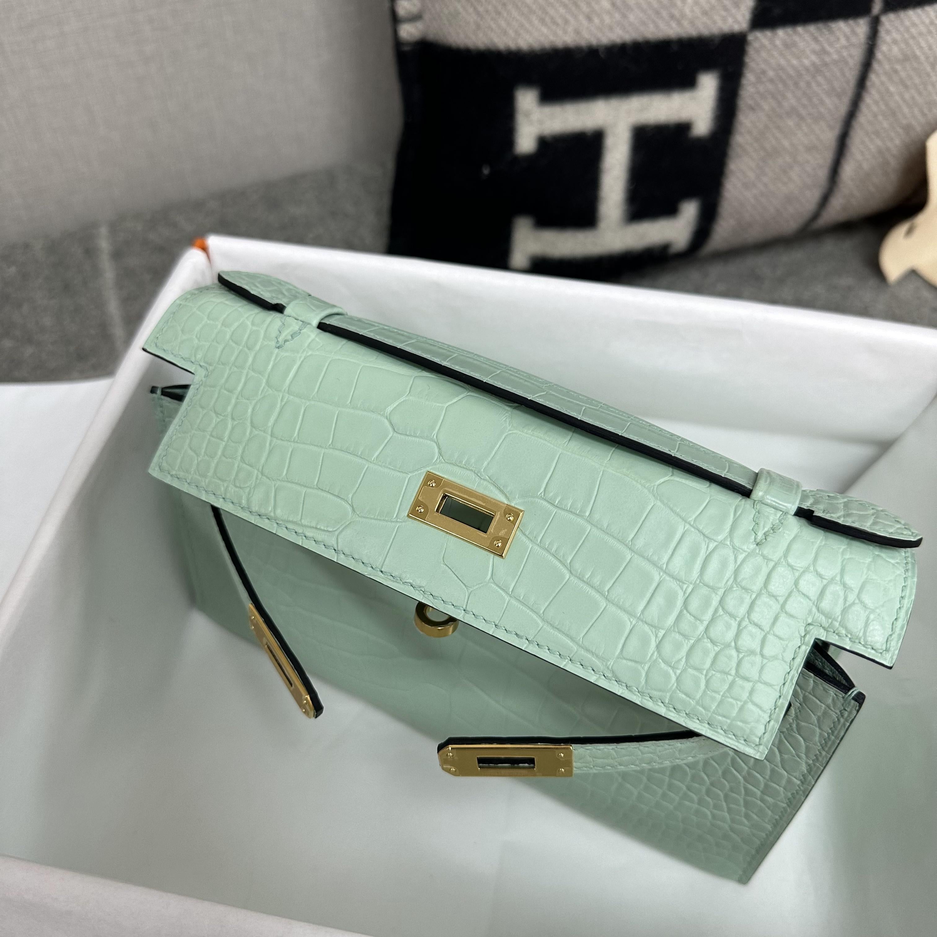 KELLY POCHETTE MATTE MISSISSIPPIENSIS ALLIGATOR LEATHER VERT D'EAU WITH GOLD HARDWARE (GHW)