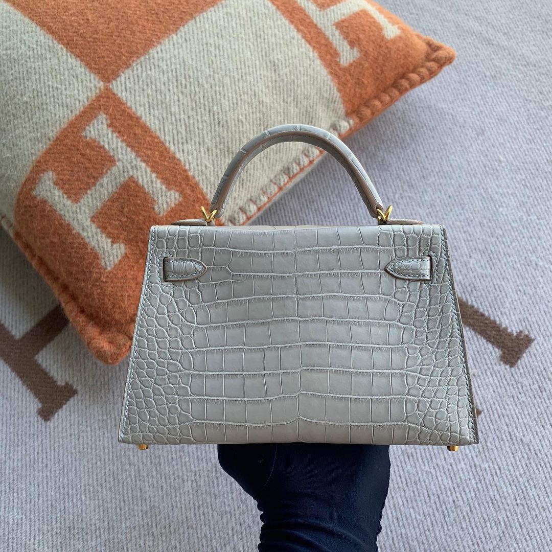 MINI KELLY II (20) MATTE MISSISSIPPIENSIS ALLIGATOR LEATHER GRIS PERLE WITH GOLD HARDWARE (GHW)