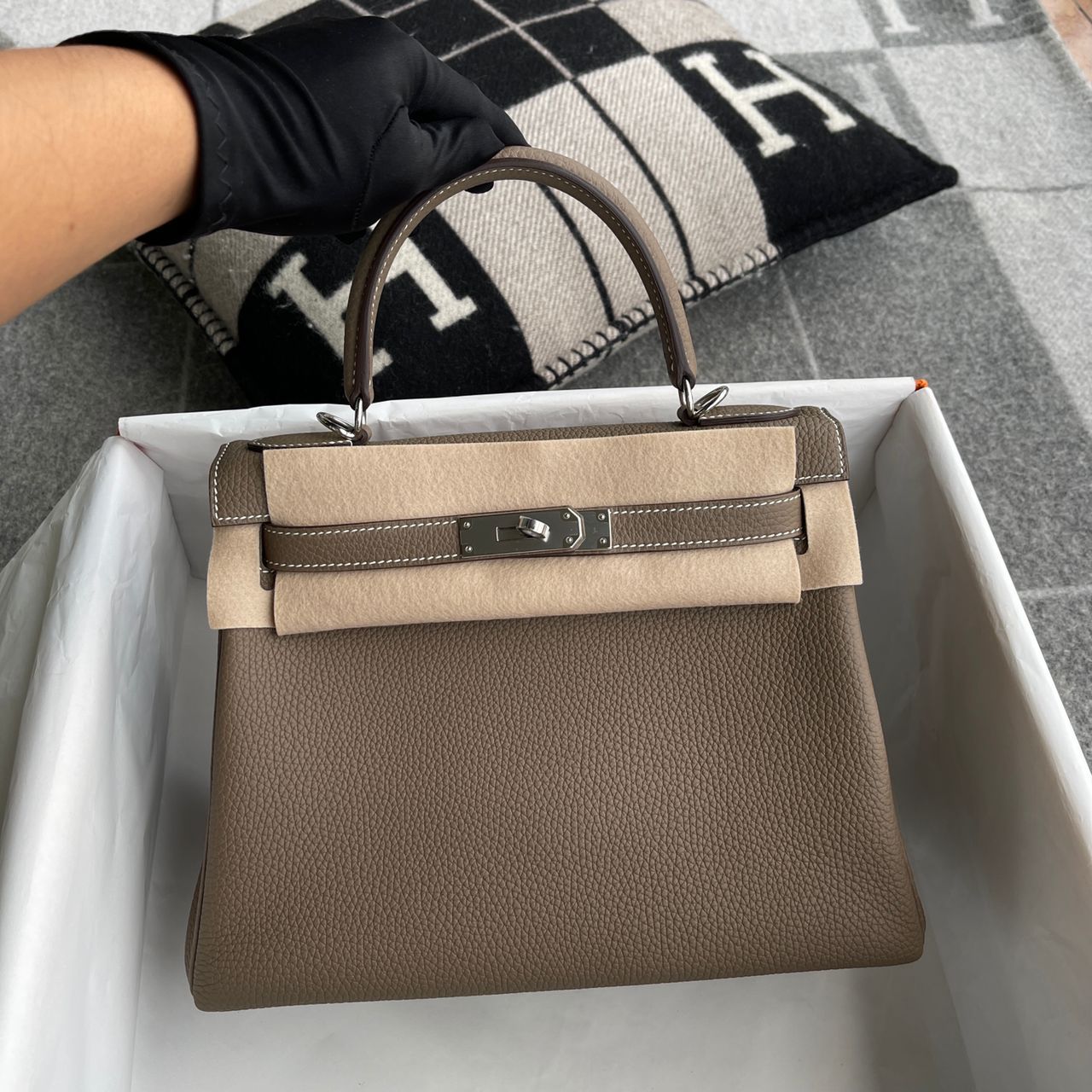 KELLY 28 RETOURNE TOGO LEATHER ETOUPE WITH PALLADIUM HARDWARE (PHW)