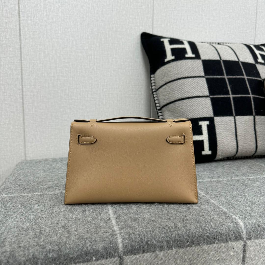 KELLY POCHETTE SWIFT LEATHER CHAI WITH GOLD HARDWARE (GHW)